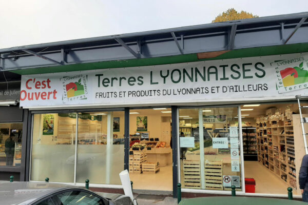 devanture magasin terres lyonnaises Saint-Genis-Laval