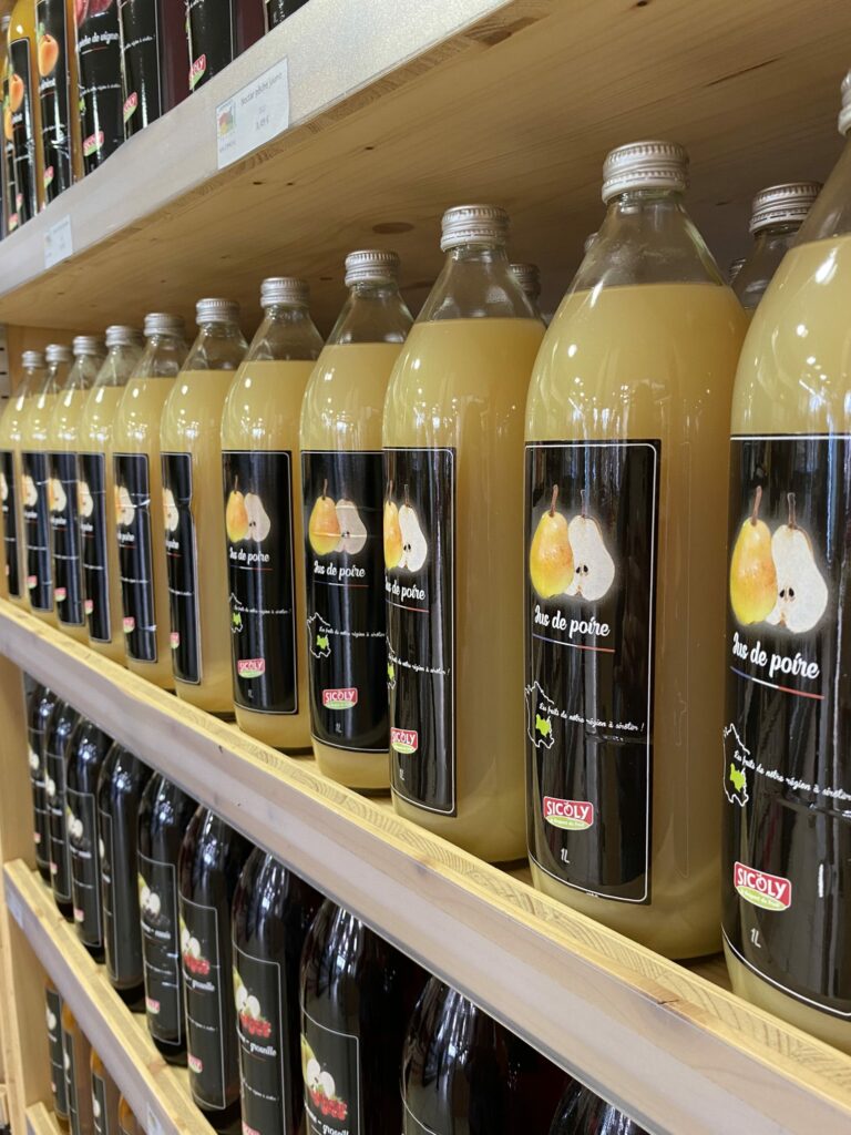 Terres LYONNAISES jus de fruits jus de fruits producteur terres lyonnaises